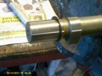 New camshaft with new circlip assembled.