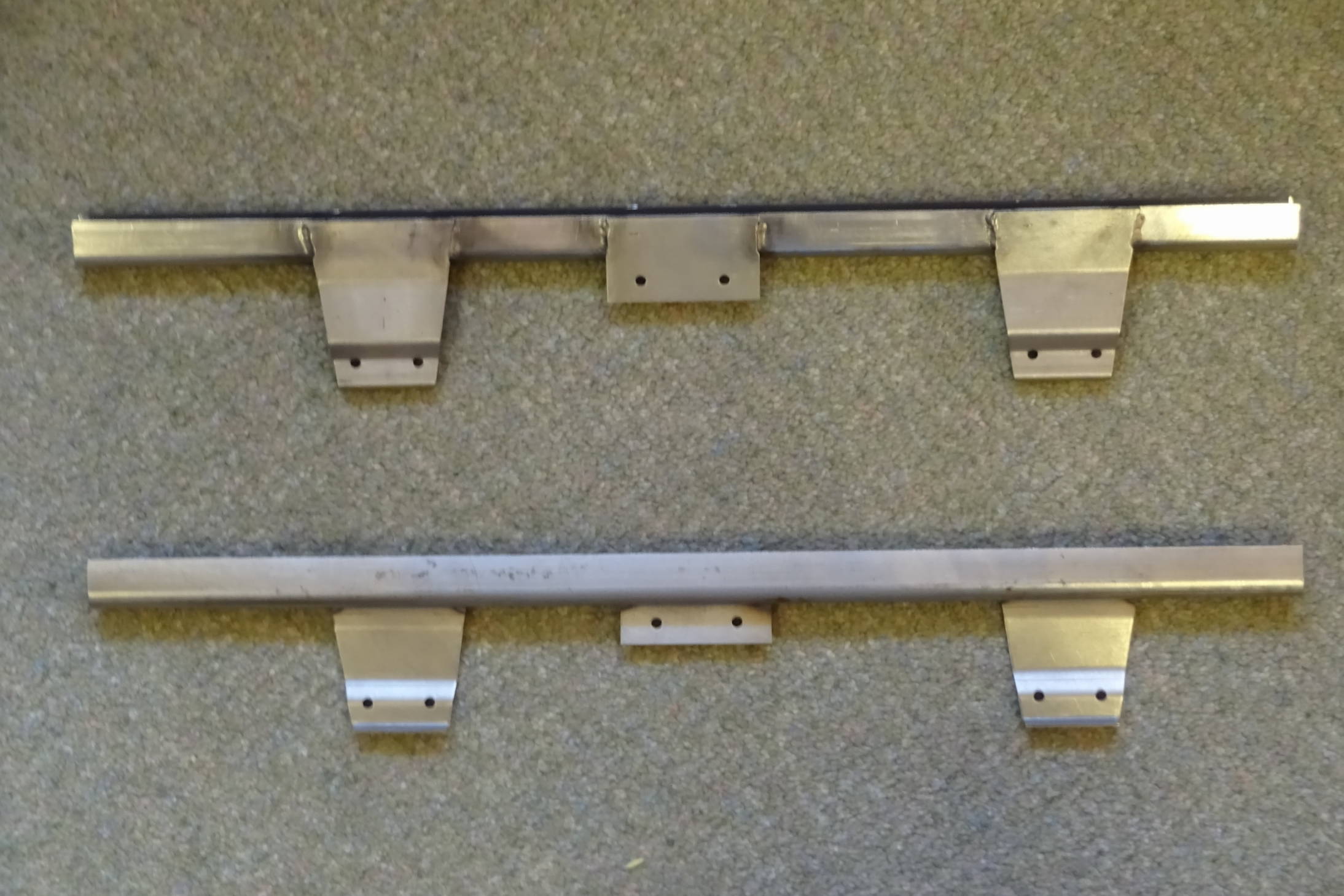 Window Glass Carriers – Front. | Y-Type Register